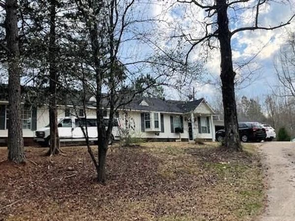 1305 U.S. 278, Guin, AL 35563