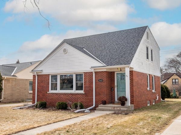 2445 N 80th STREET, Wauwatosa, WI 53213