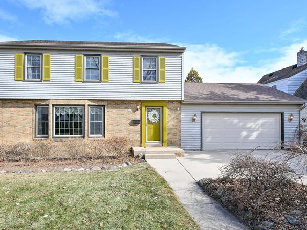 3220 S 44th STREET, Milwaukee, WI 53219