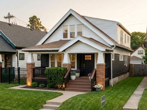 3923 N 27th STREET, Milwaukee, WI 53216