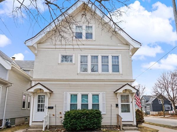 2801 S Wentworth AVENUE, Unit 2803, Milwaukee, WI 53207