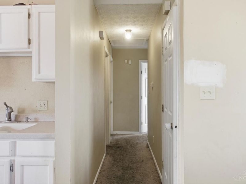 993 Havensport Drive, Forest Park, OH 45240 Photo 12