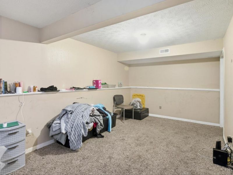 993 Havensport Drive, Forest Park, OH 45240 Photo 9