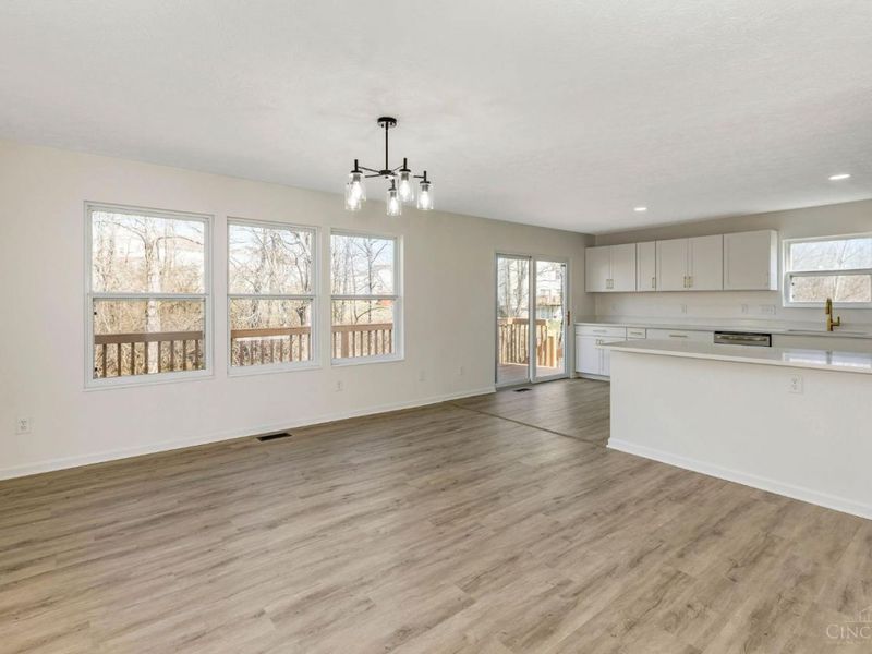 9577 Creekhill Drive, Springfield Twp., OH 45231 Photo 12