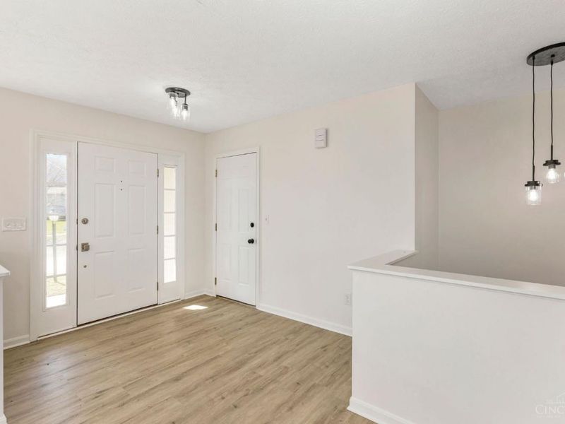 9577 Creekhill Drive, Springfield Twp., OH 45231 Photo 4