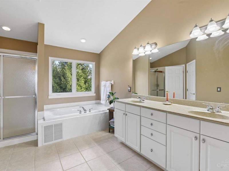 8320 Katies Court, Anderson Twp, OH 45244 Photo 21