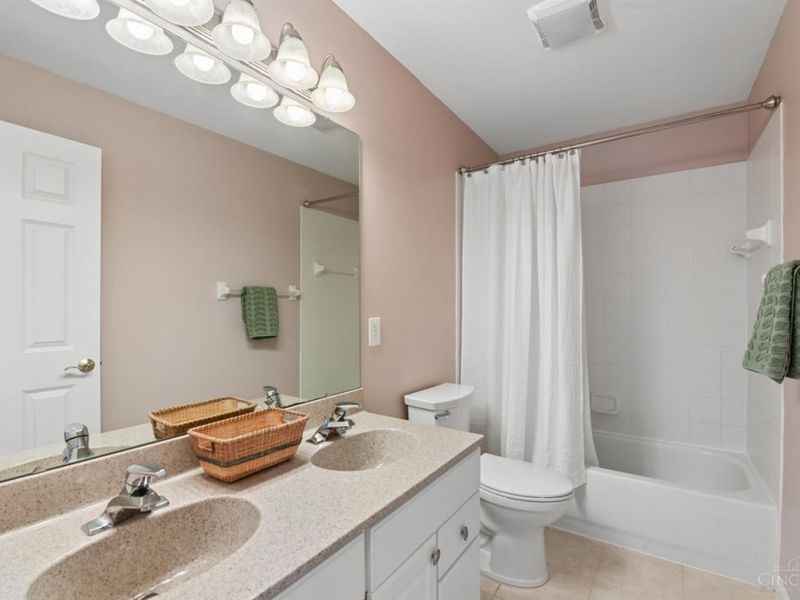 8320 Katies Court, Anderson Twp, OH 45244 Photo 27