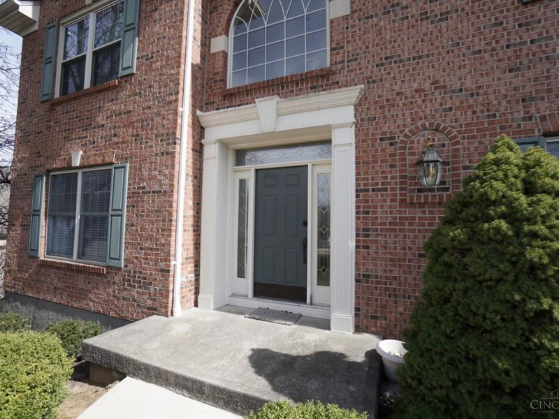 5876 Sutters Mill Drive, Green Township, OH 45247 Photo 2