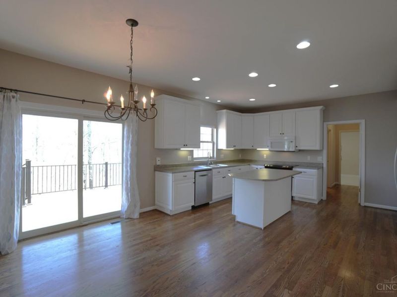 5876 Sutters Mill Drive, Green Township, OH 45247 Photo 3