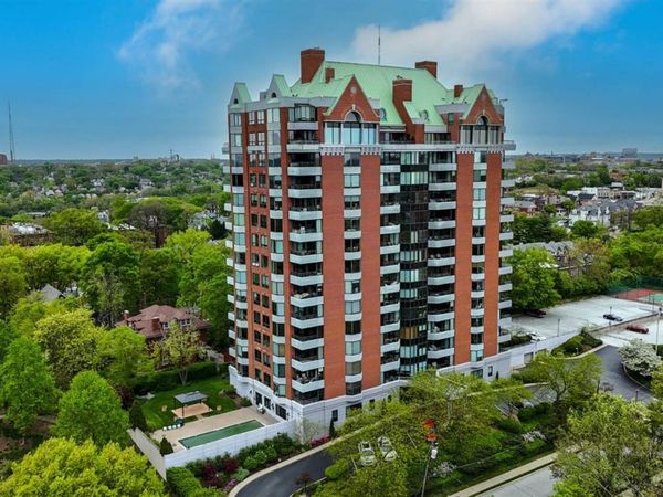 2121 Alpine Place, Unit 301, Cincinnati, OH 45206