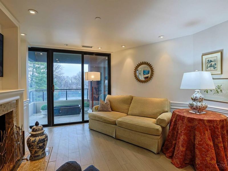 2121 Alpine Place, Unit 301, Cincinnati, OH 45206 Photo 19