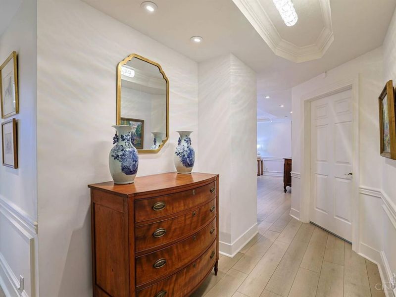 2121 Alpine Place, Unit 301, Cincinnati, OH 45206 Photo 3