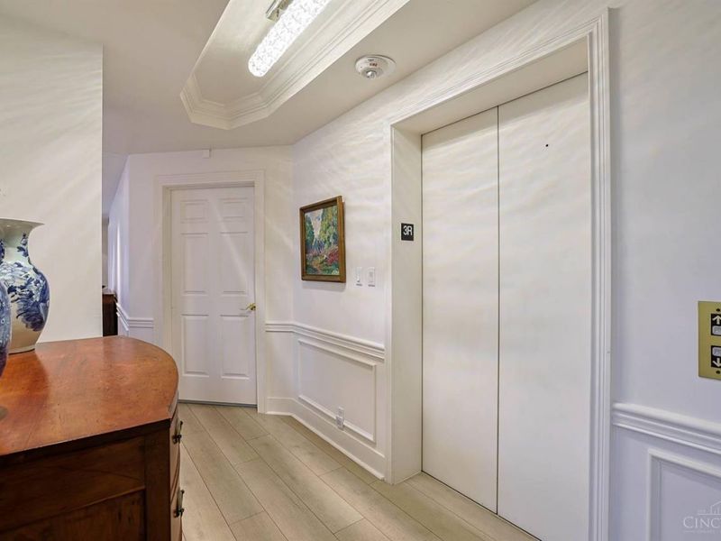 2121 Alpine Place, Unit 301, Cincinnati, OH 45206 Photo 4