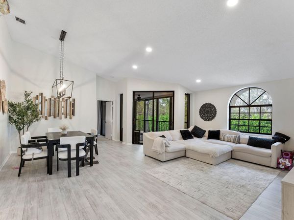 5139 Europa Drive, Unit O, Boynton Beach, FL 33437