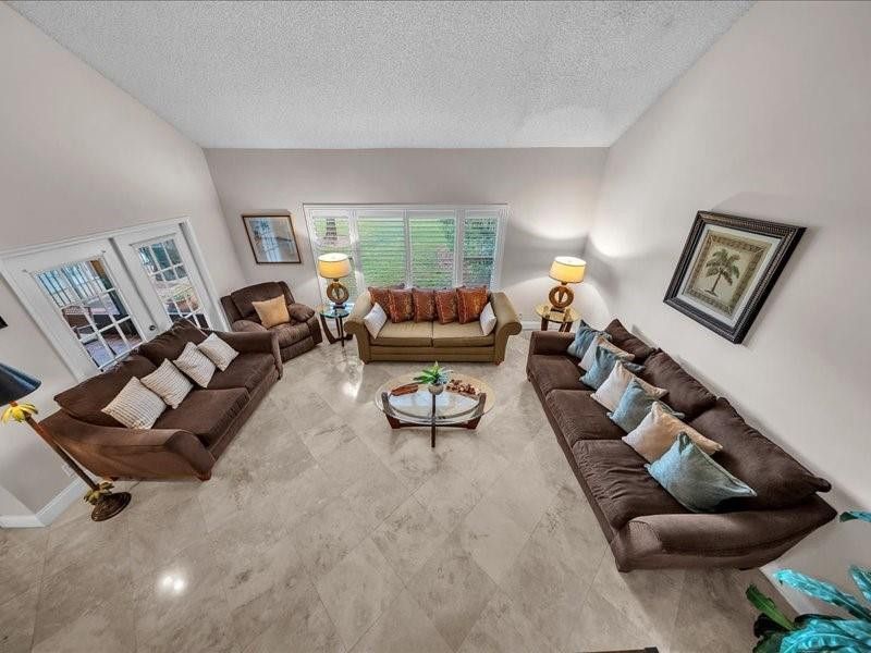 3272 Deer Creek Lake Shore Drive Deerfield Beach, FL 33442