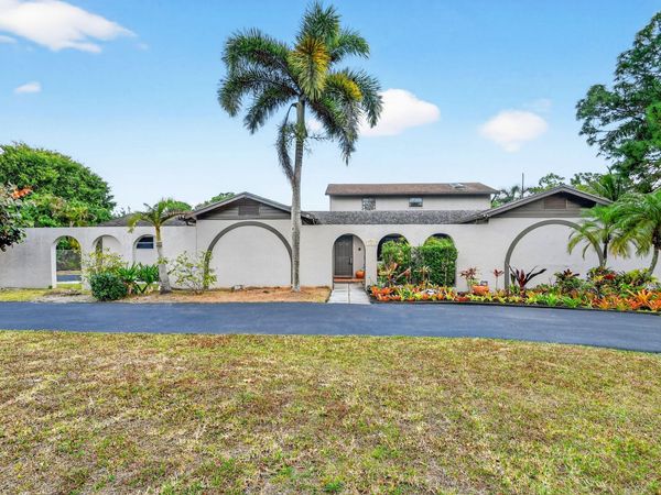 1214 Park Lane, Haverhill, FL 33417