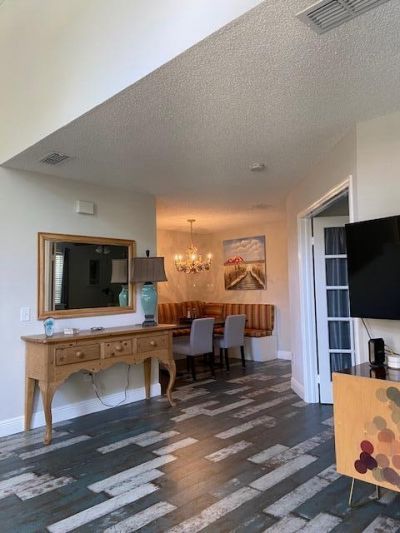 364 Prestwick Circle, Unit 4, Palm Beach Gardens, FL 33418 Photo