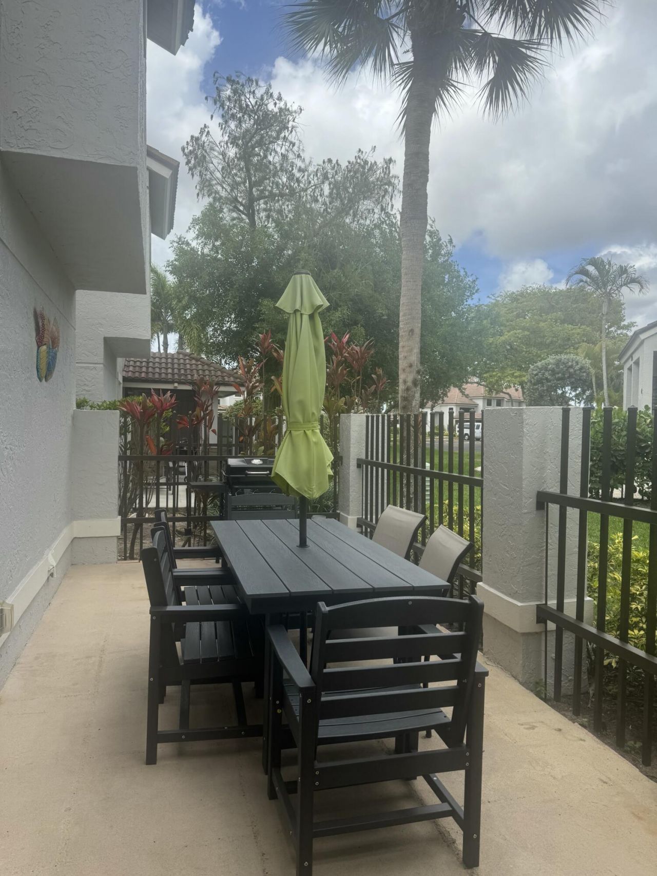 364 Prestwick Circle, Unit 4, Palm Beach Gardens, FL 33418 Photo