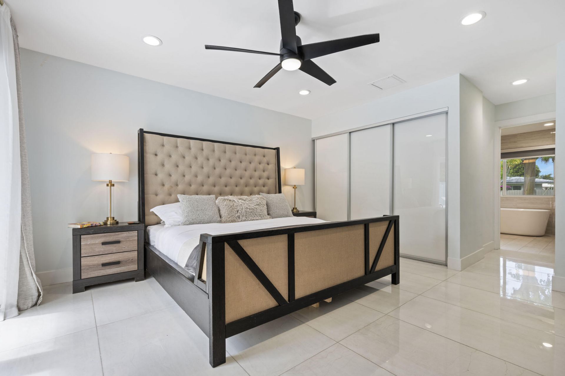 2112 NE 32nd Avenue, Fort Lauderdale, FL 33305 Photo