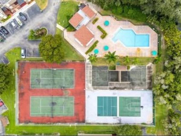 10343 Greenhouse Road, Pembroke Pines, FL 33026