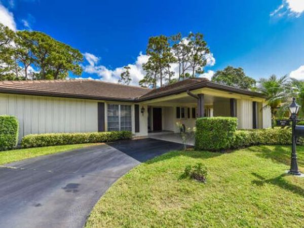 493 Forestview Drive, Atlantis, FL 33462