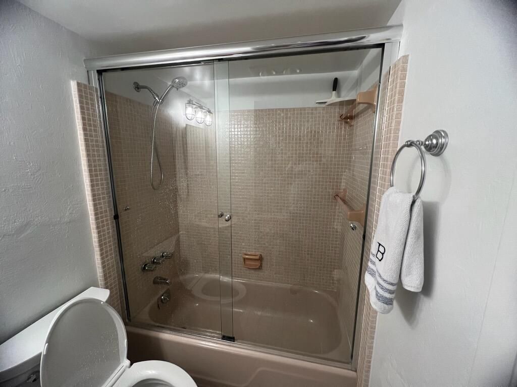 117 Lehane Terrace, Unit 210, North Palm Beach, FL 33408 Photo