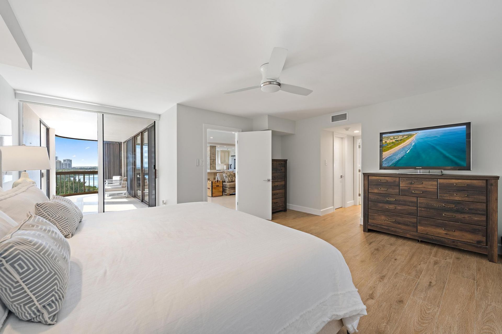 5380 N Ocean Drive, Unit 12a, Singer Island, FL 33404 Photo