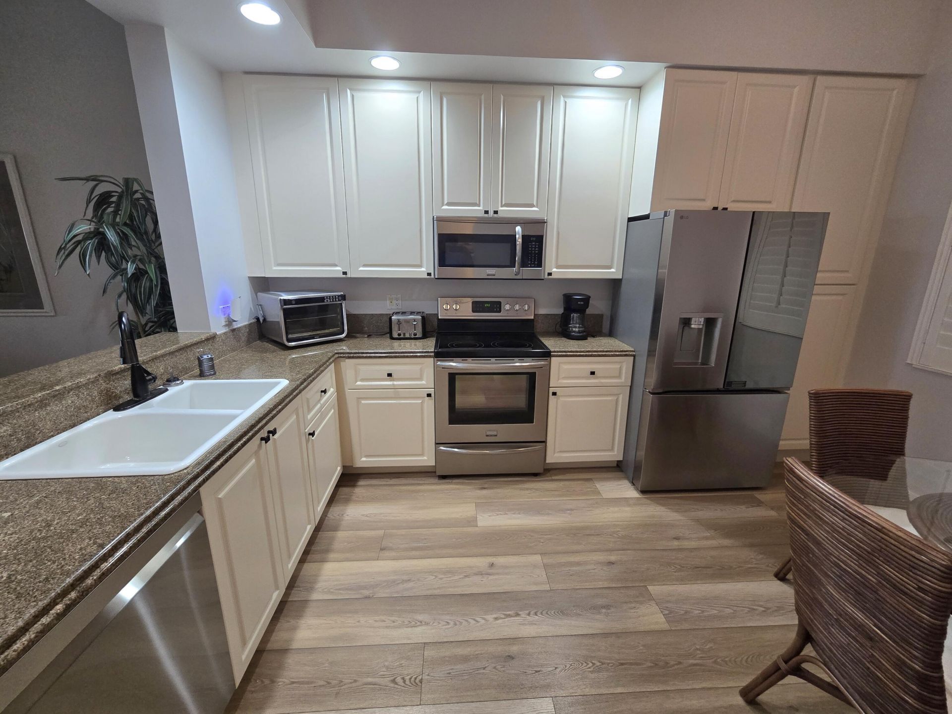 22 Harbour Isle Drive W, Unit 105, Fort Pierce, FL 34949 Photo