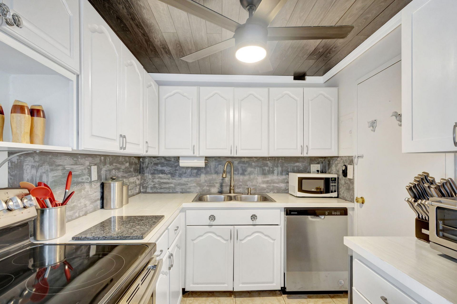 2600 N Flagler Drive, Unit 201, West Palm Beach, FL 33407 Photo