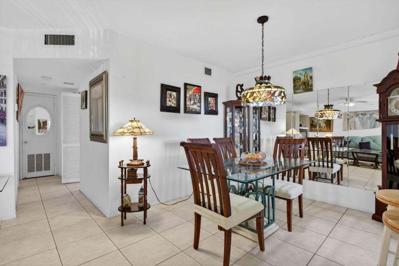 100 SE 6th Avenue, Unit 303, Pompano Beach, FL 33060 Photo