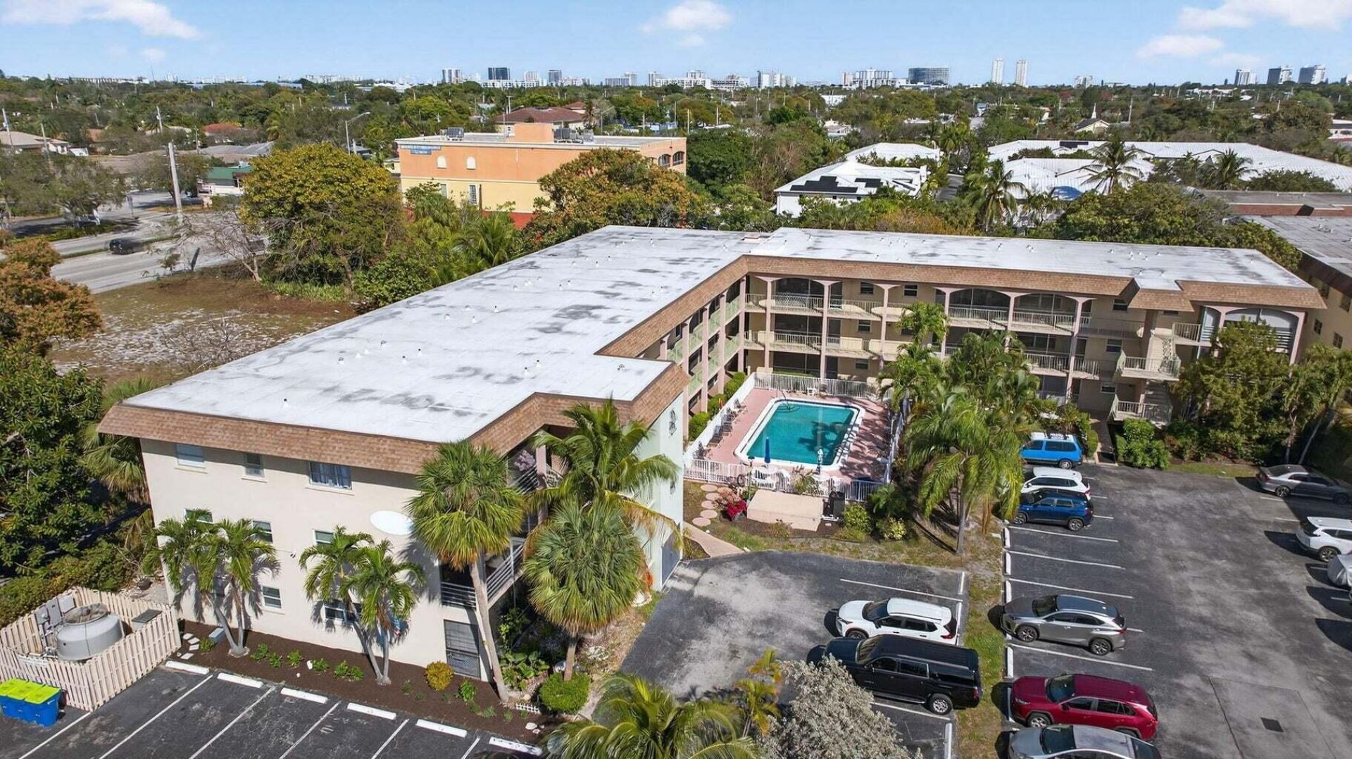 100 SE 6th Avenue, Unit 303, Pompano Beach, FL 33060 Photo