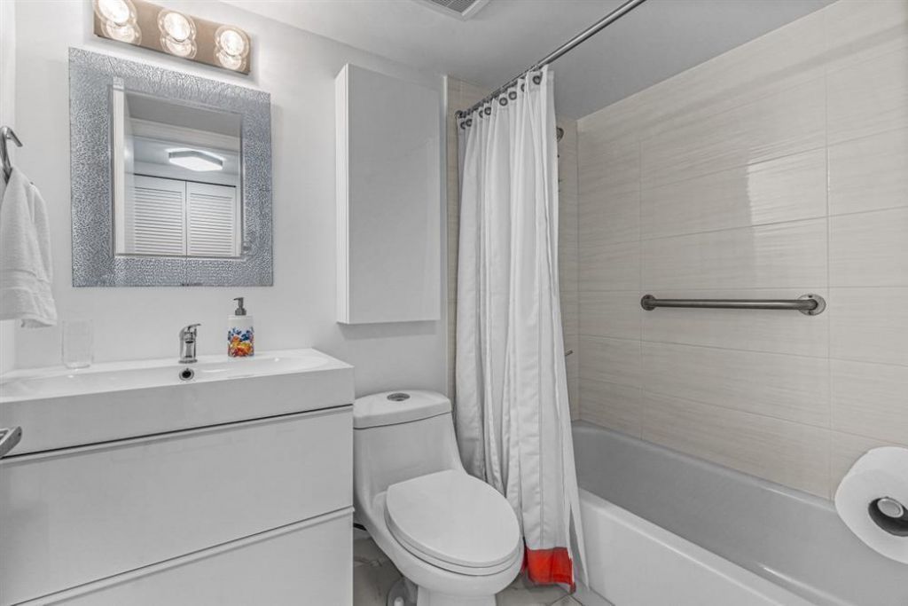 154 Waterside Drive, Unit 154, Hypoluxo, FL 33462 Photo