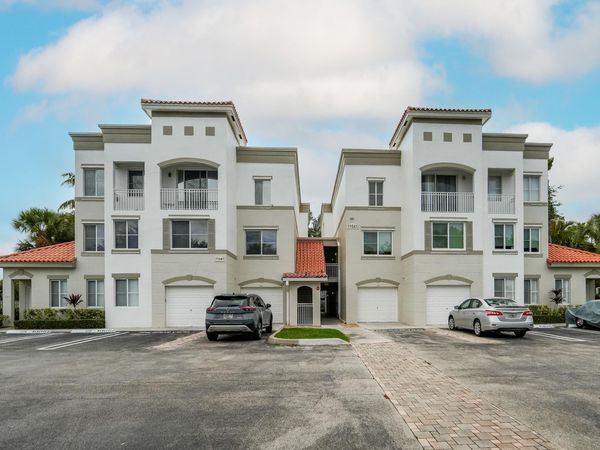 11041 Legacy Boulevard, Unit 103, Palm Beach Gardens, FL 33410
