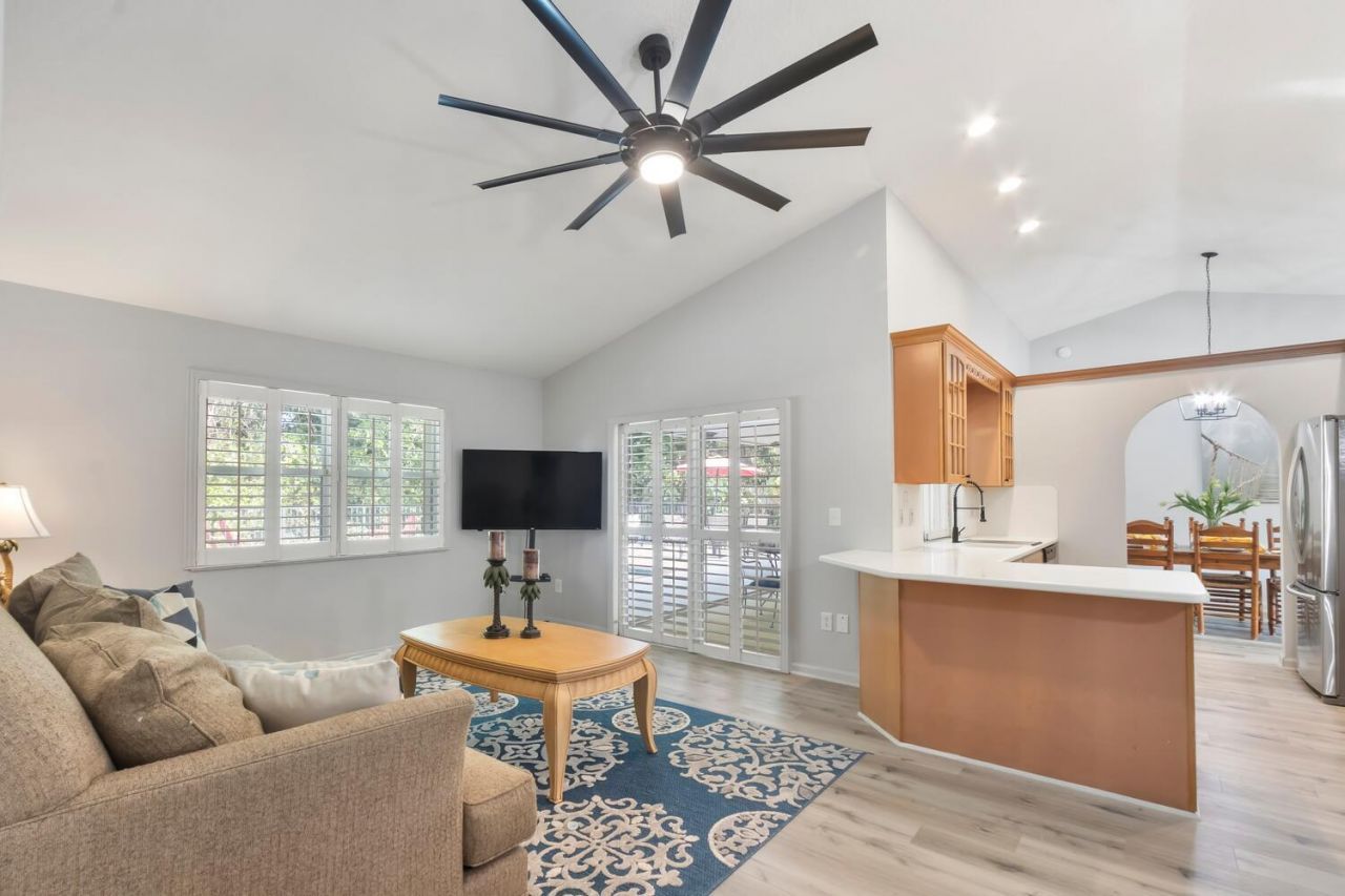 691 Foresteria Avenue, Wellington, FL 33414 Photo