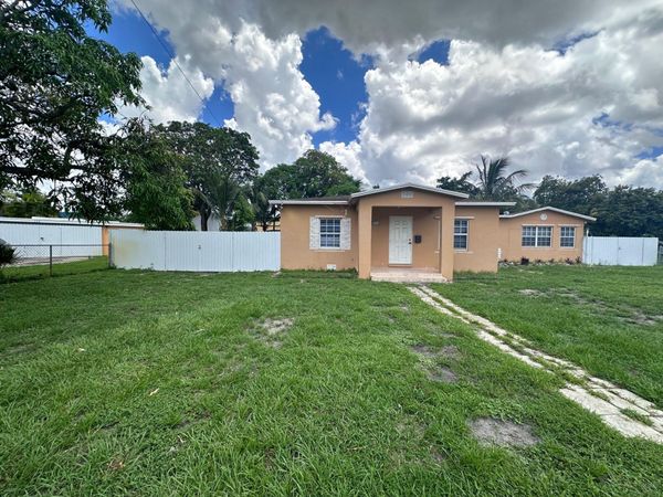 5640 Tyler Street, Hollywood, FL 33021