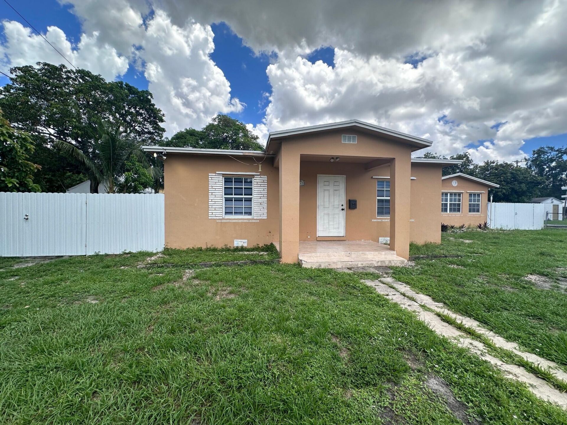 5640 Tyler Street, Hollywood, FL 33021 Photo