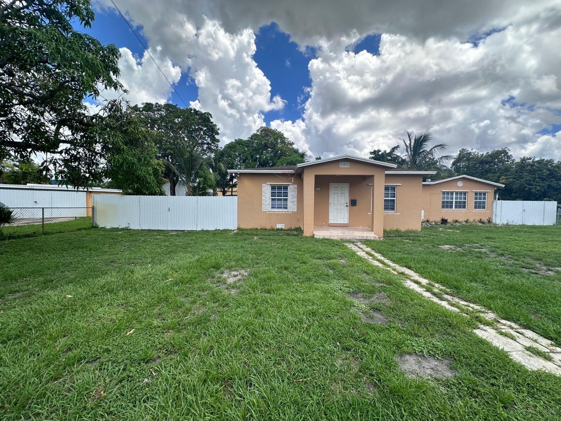 5640 Tyler Street, Hollywood, FL 33021 Photo