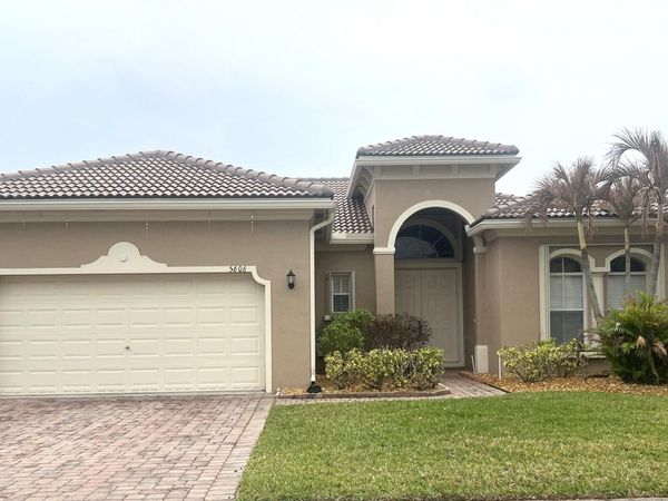 5606 Place Lake Drive, Fort Pierce, FL 34951