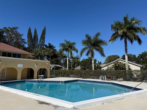 10762 La Placida Drive, Unit 7-108, Coral Springs, FL 33065