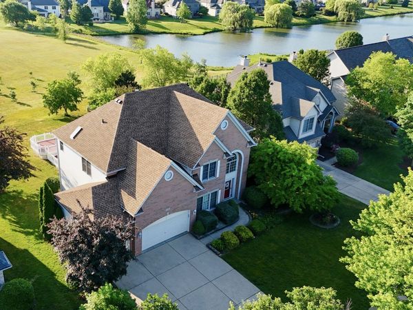 523 Mallard Point Drive , North Aurora, IL 60542