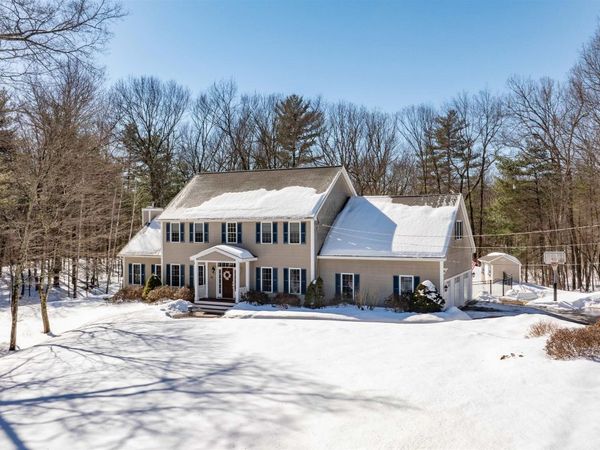 31 Bear Run Drive, Litchfield, NH 03052