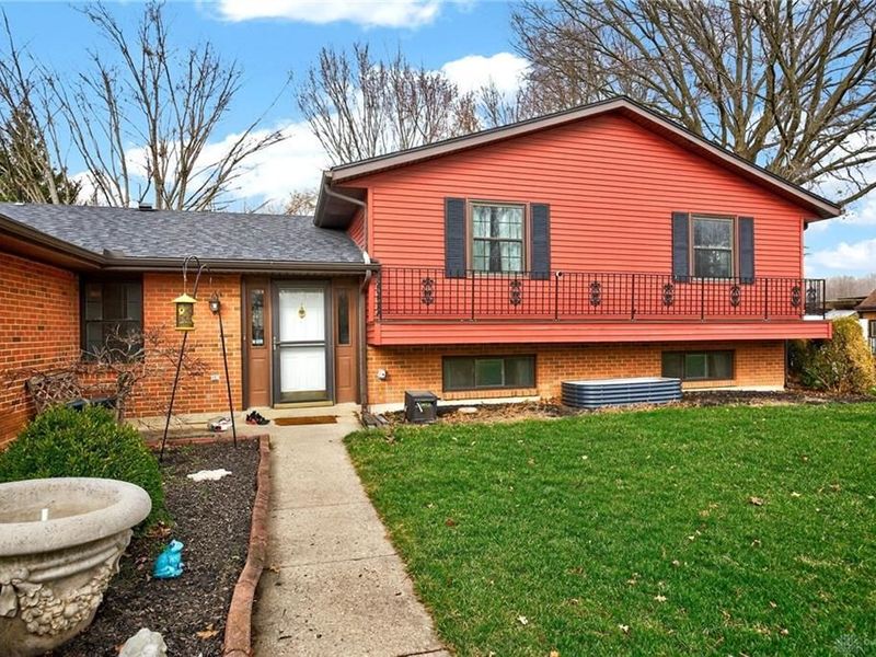 3330 Pebble Creek Drive, Beavercreek, OH 45432 Photo 4