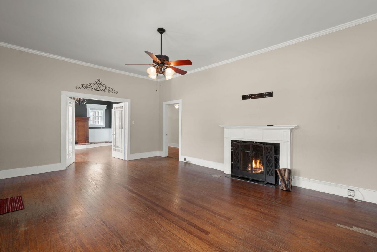 202 Quaker Street Photo 10