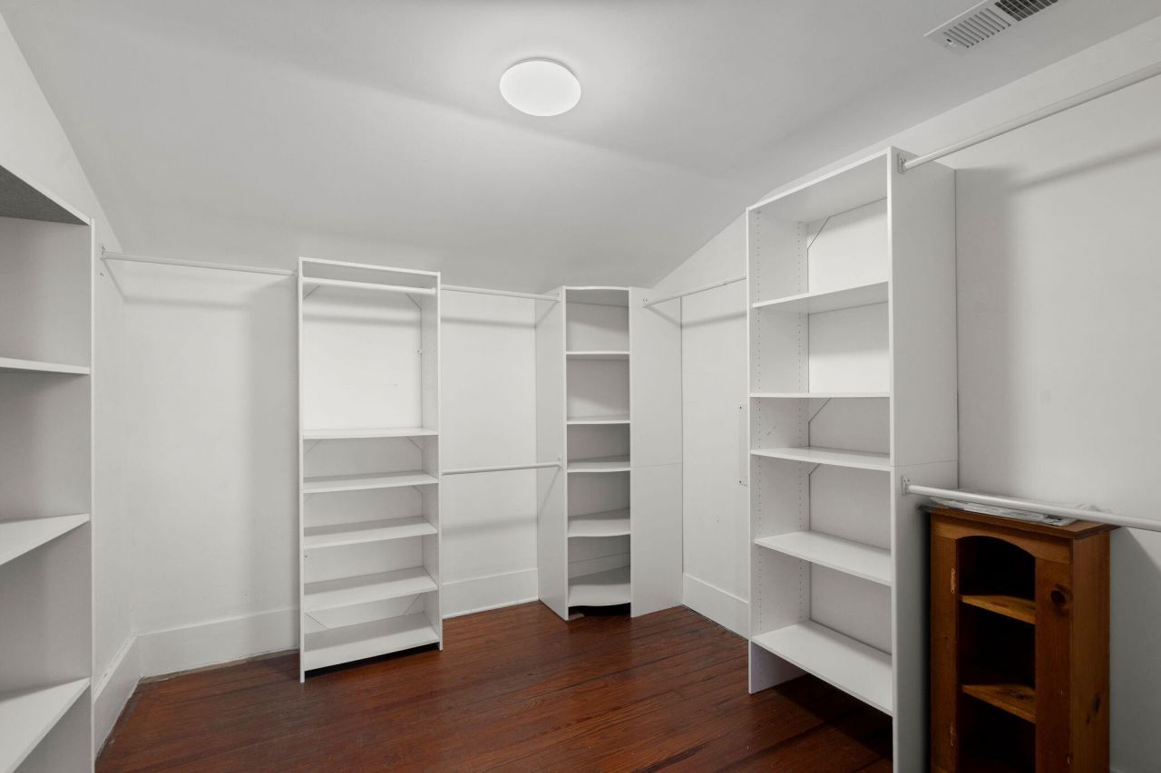 202 Quaker Street Photo 27