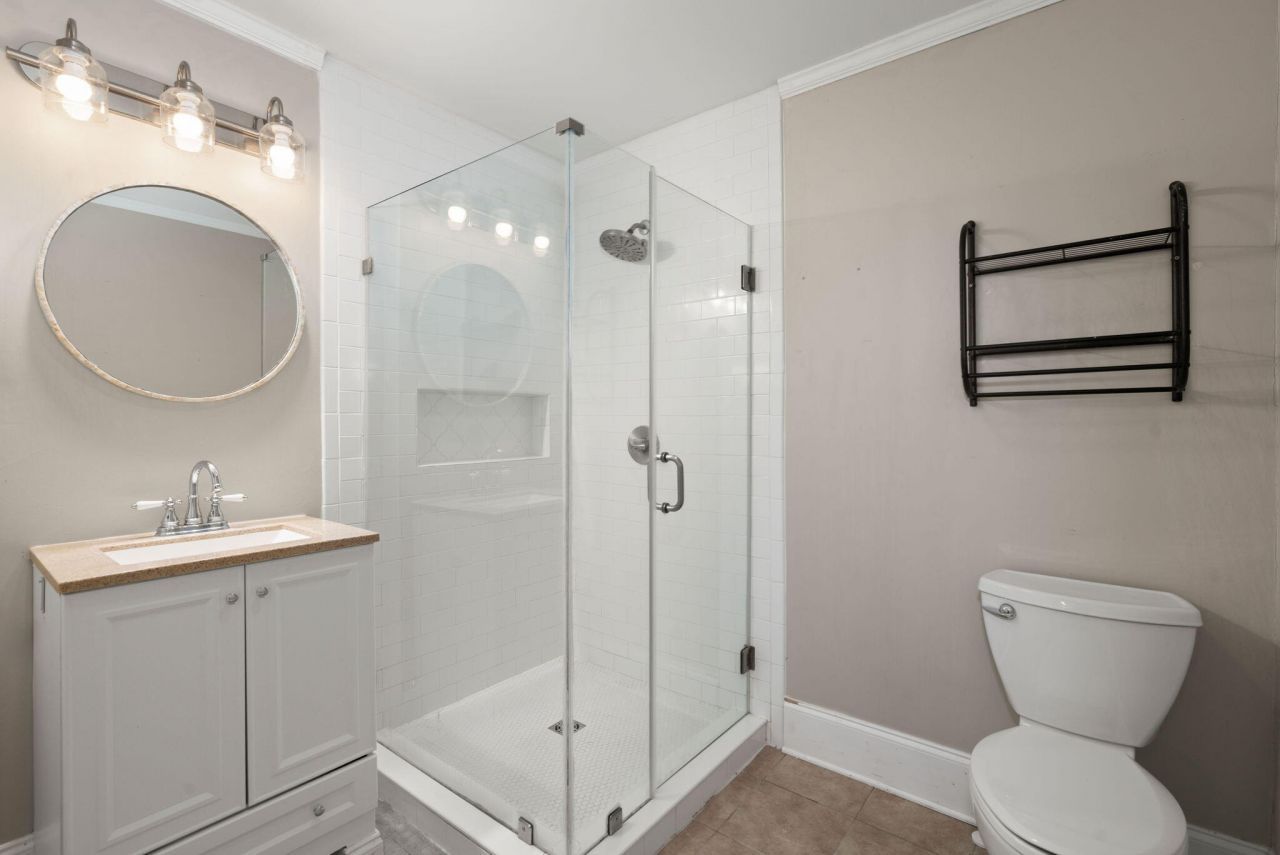 202 Quaker Street Photo 28