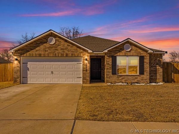 15930 S 74th East Avenue , Bixby, OK 74008