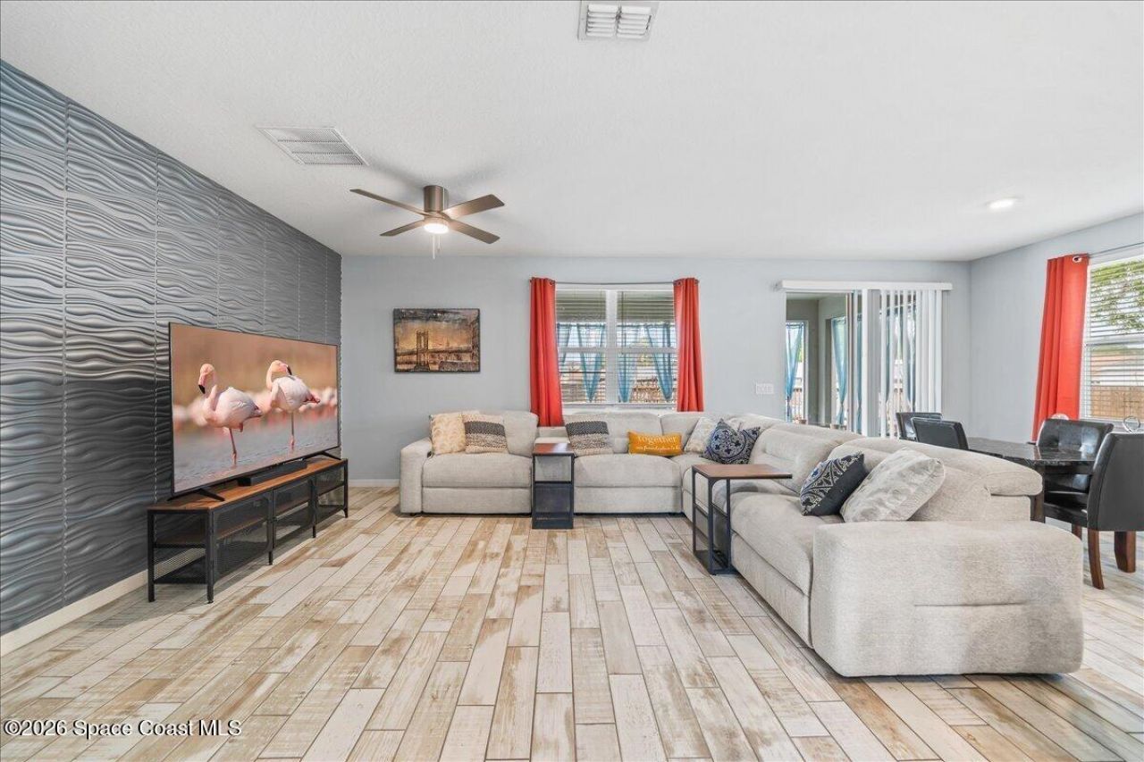 800 Lyons Circle NW , Palm Bay, FL 32907 Photo