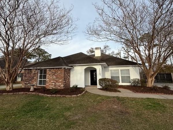 18082 Woodhaven Dr, Prairieville, LA 70769
