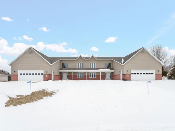 N6021 Westview Drive, Unit 1, Fond Du Lac, WI 54937
