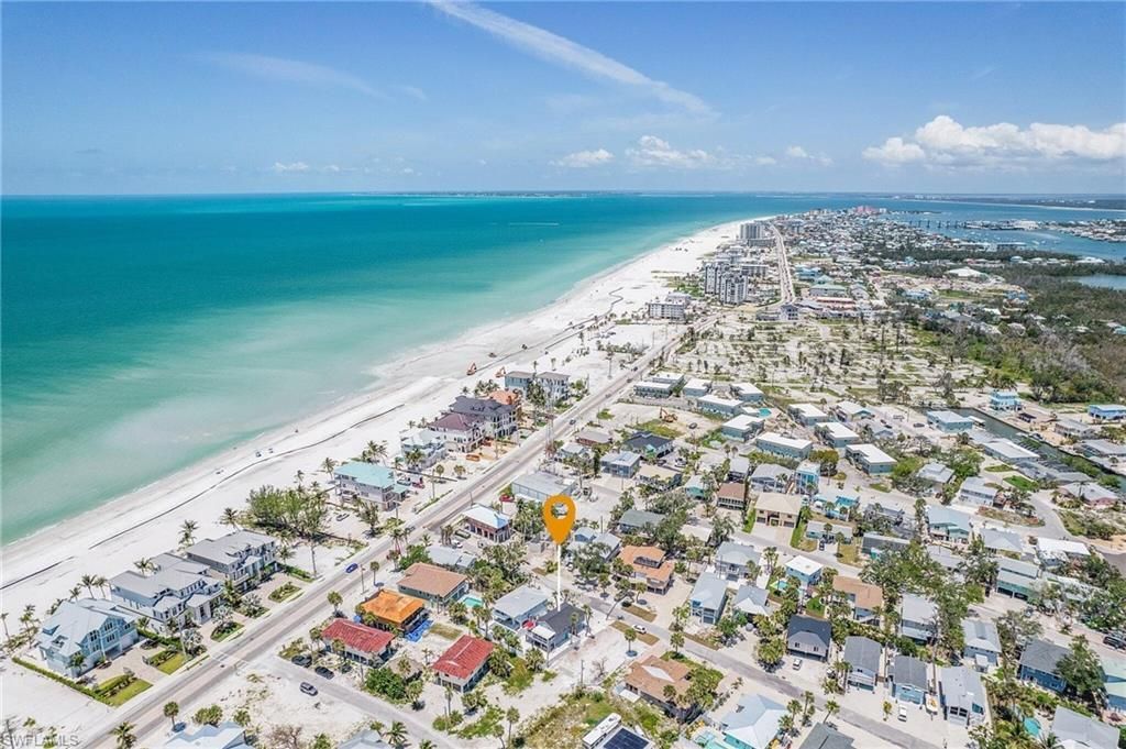 130 Madison Ct , Fort Myers Beach, FL 33931 Photo